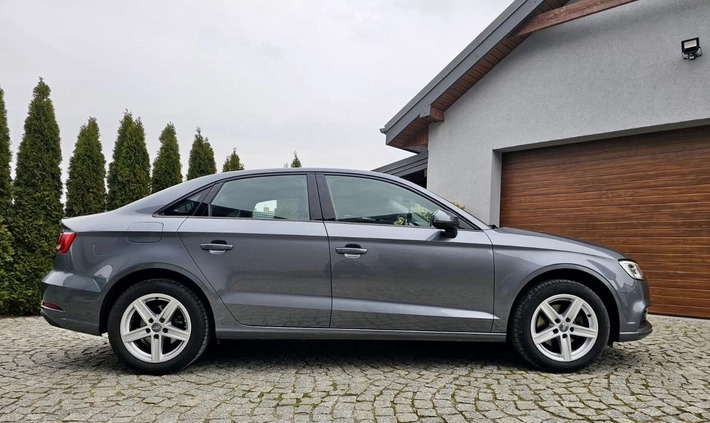 Audi A3 cena 60700 przebieg: 90000, rok produkcji 2017 z Ciechocinek małe 352